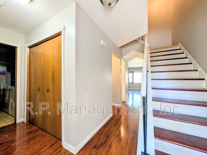Columbia Heights Townhome: 305 Kathy Ln NE