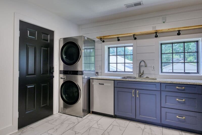 Huntsville House: 1122 Wellman Avenue Northeast