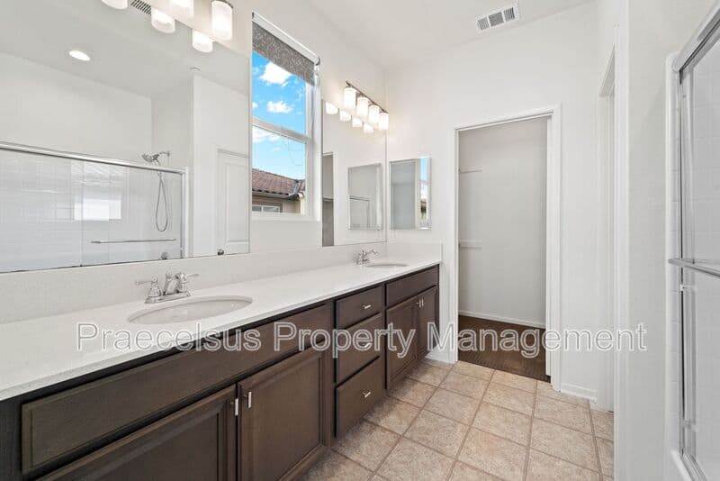 Chula Vista Townhome: 1710 Signature Pl