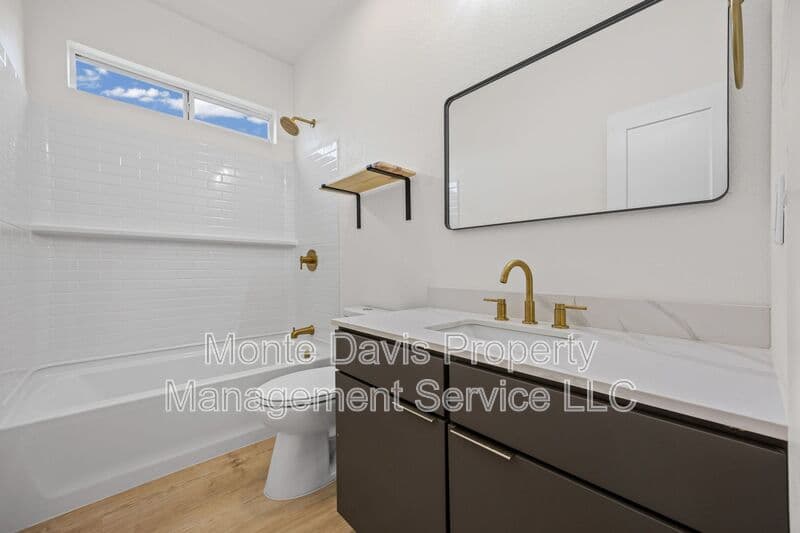 Austin Condo: 1802 Springdale Rd