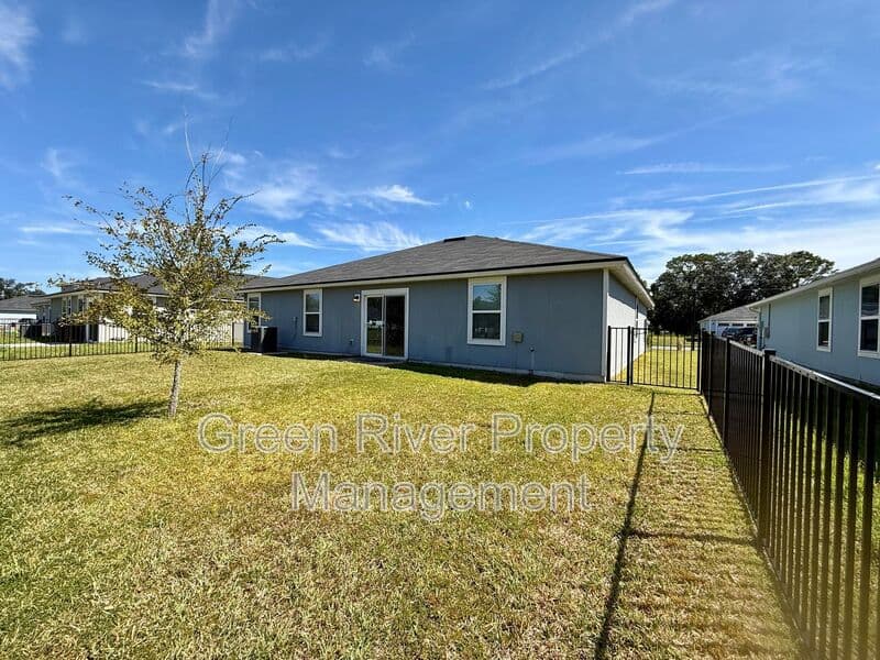 Jacksonville House: 4474 Civic Way