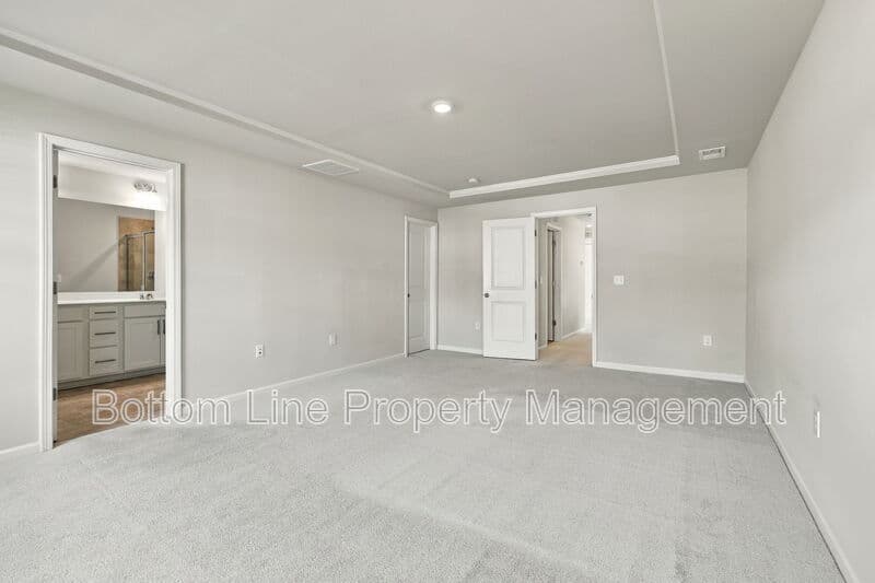 Durham Townhome: 5811 Woodlawn Dr