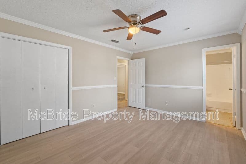 Augusta House: 4009 Royal Oaks Court