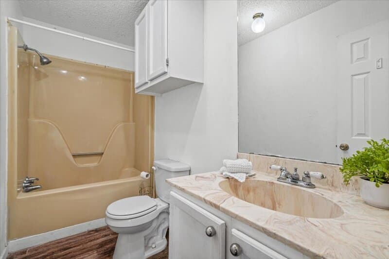 Austin House: 13501 Nutty Brown Road