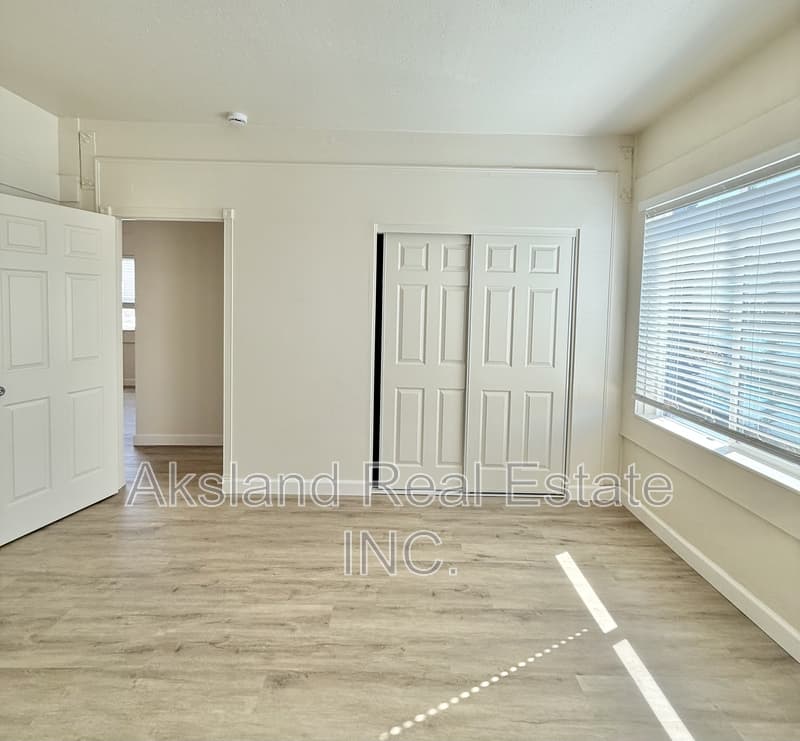 Manteca Condo: 139 West Yosemite Avenue - 1