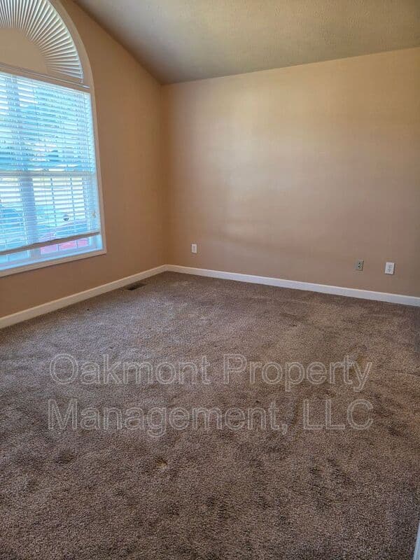 Fayetteville House: 3929 Eastdale Drive