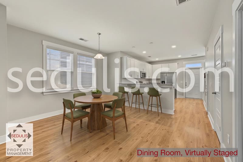 North Charleston House: 3923 Four Poles Park Drive