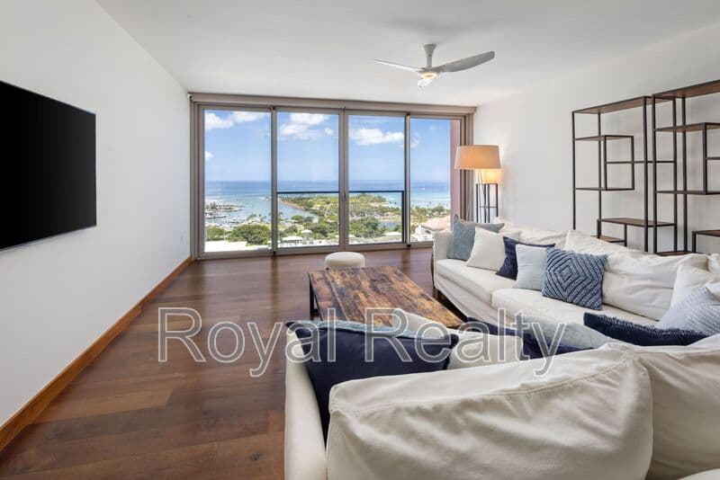 Honolulu Condo: 1555 Kapiolani Blvd