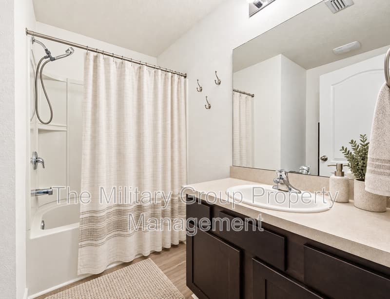 Jacksonville House: 8089 Cape Fox Drive