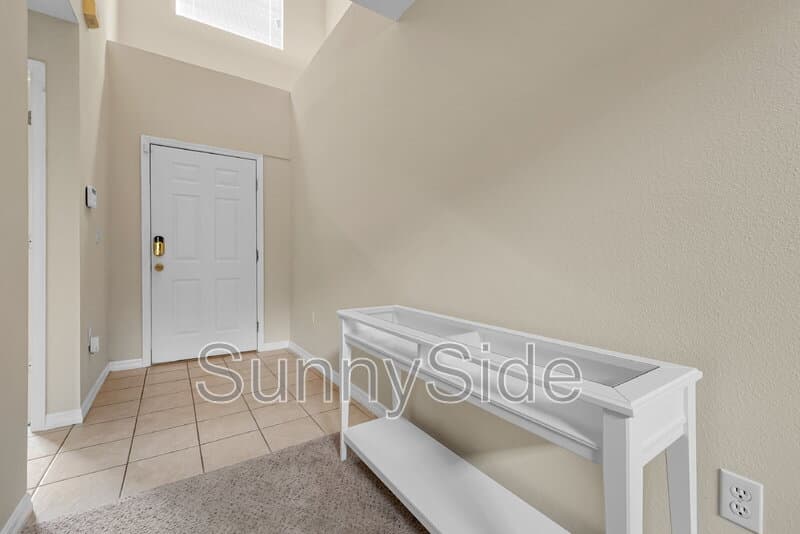 Davenport House: 441 Robin Rd