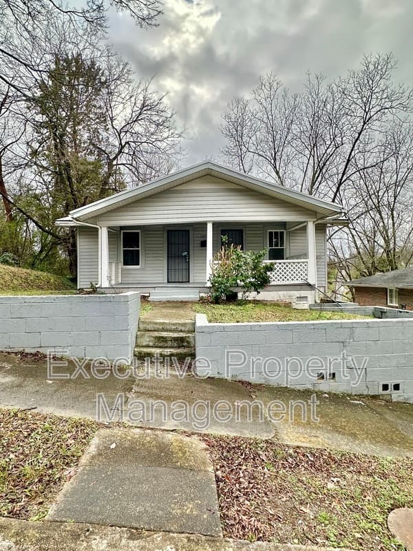 Birmingham House: 1076 Green Street