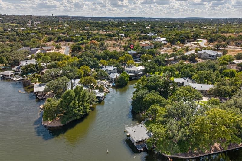 Horseshoe Bay House: 820 Broken Arrow