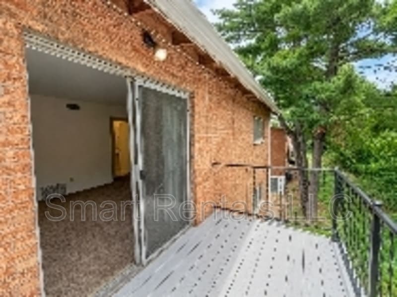 St. Louis Condo: 2621 Tyrell Drive - 1A