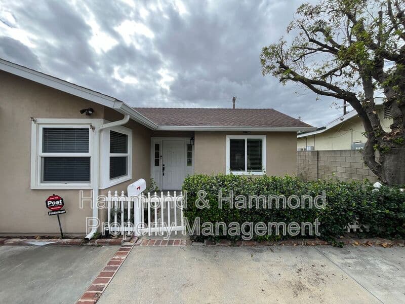 Granada Hills House: 16750 Index St.