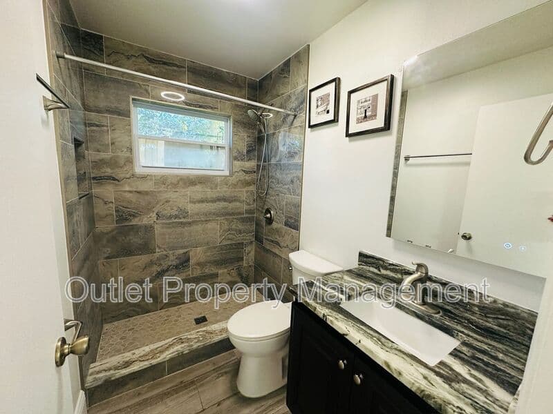 Orlando House: 10300 Arbor Ridge Trail