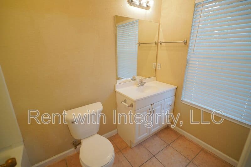 Tallahassee Condo: 845 -2 W Georgia St