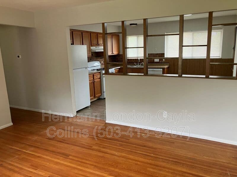 Saint Louis House: 9609 Dromore Court