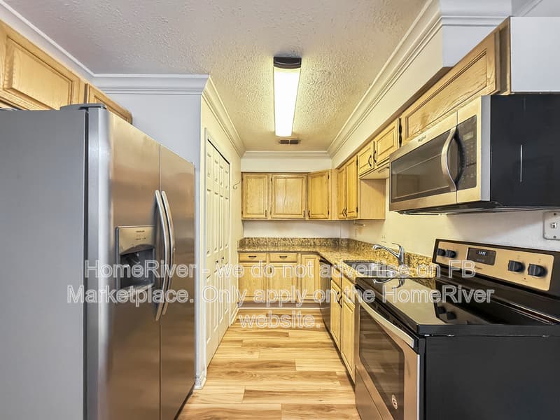 Orlando House: 1263 Woodman Way
