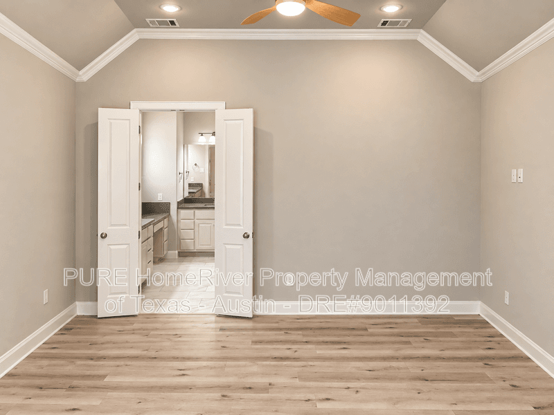 Leander House: 2416 Belen Dr