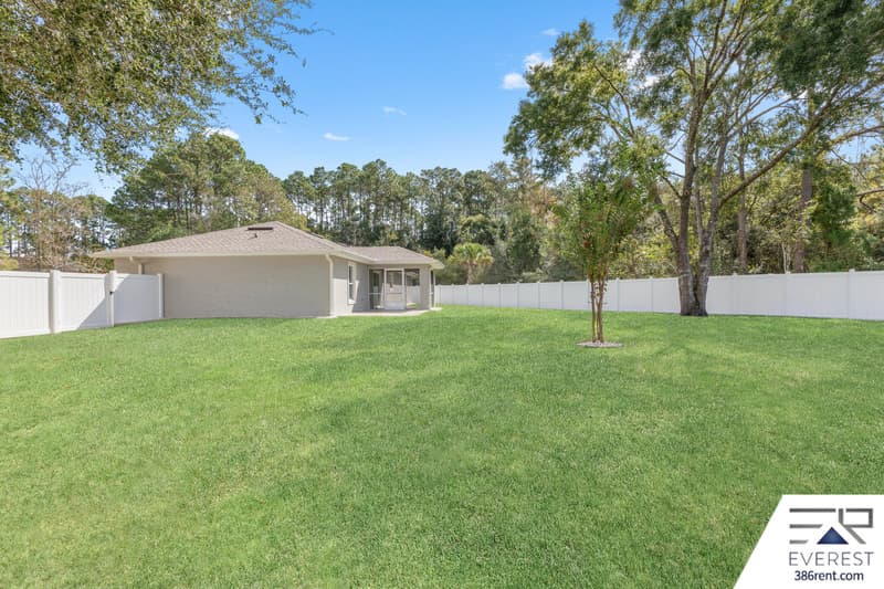 Palm Coast House: 12 Walt Place
