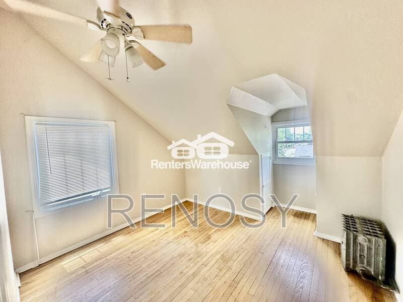 Des Moines Condo: 2300 Beaver Ave