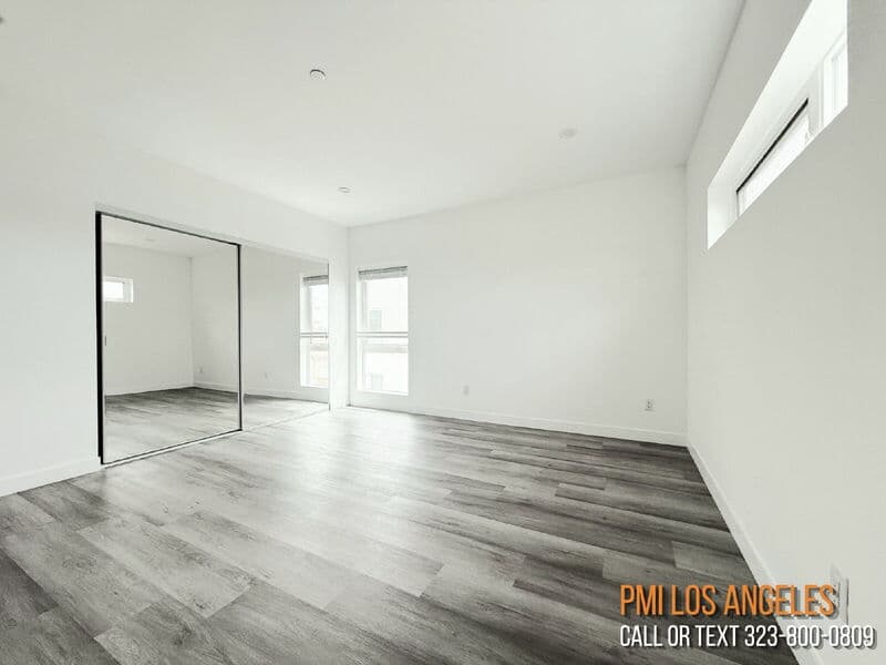 Los Angeles Condo: 1258 Leighton Avenue