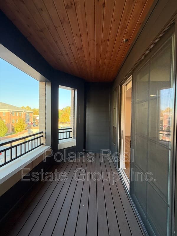 Carmel Condo: 925 Veterans Way