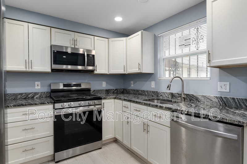 Baltimore Townhome: 1507 Retreat Street - 1