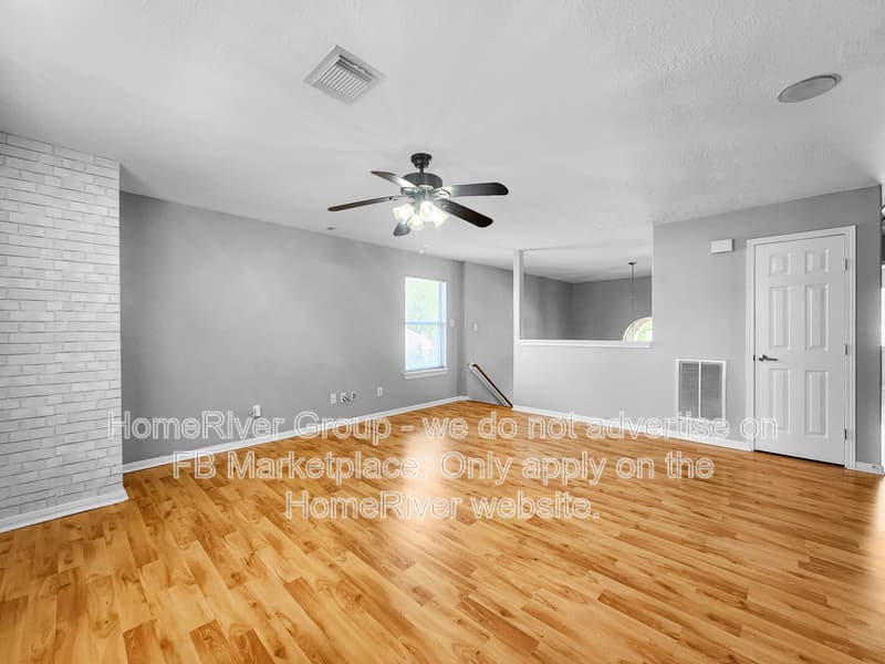 Kingwood House: 26986 Crown Haven Dr