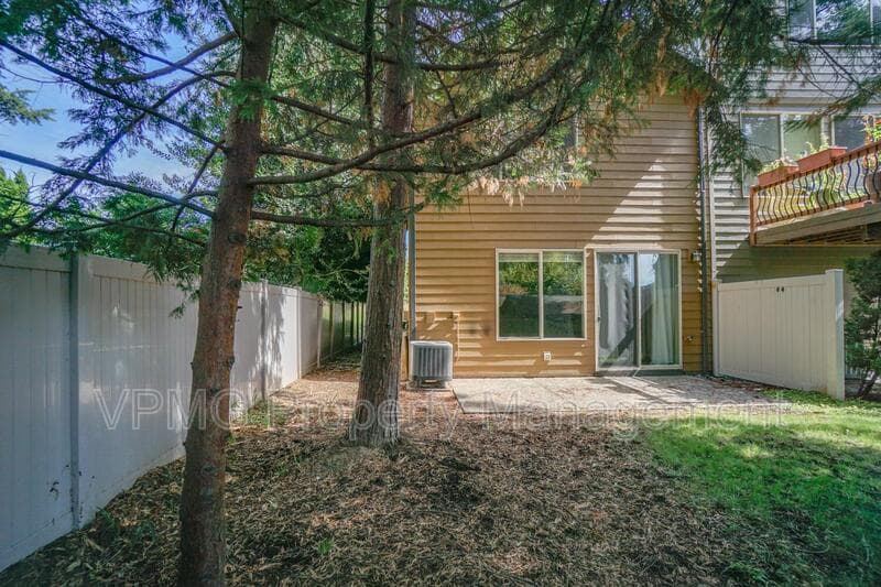 Vancouver Townhome: 16910 Southeast 41st Circle