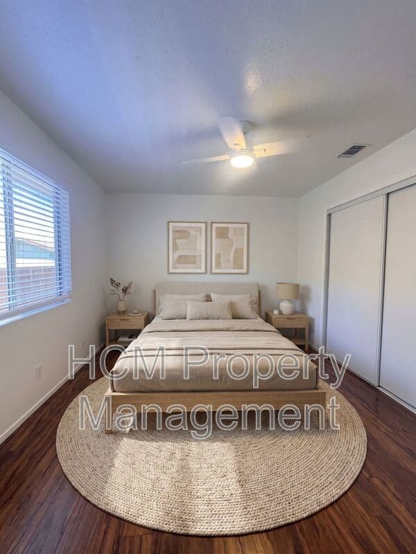 Long Beach House: 2605 E. Washington St.