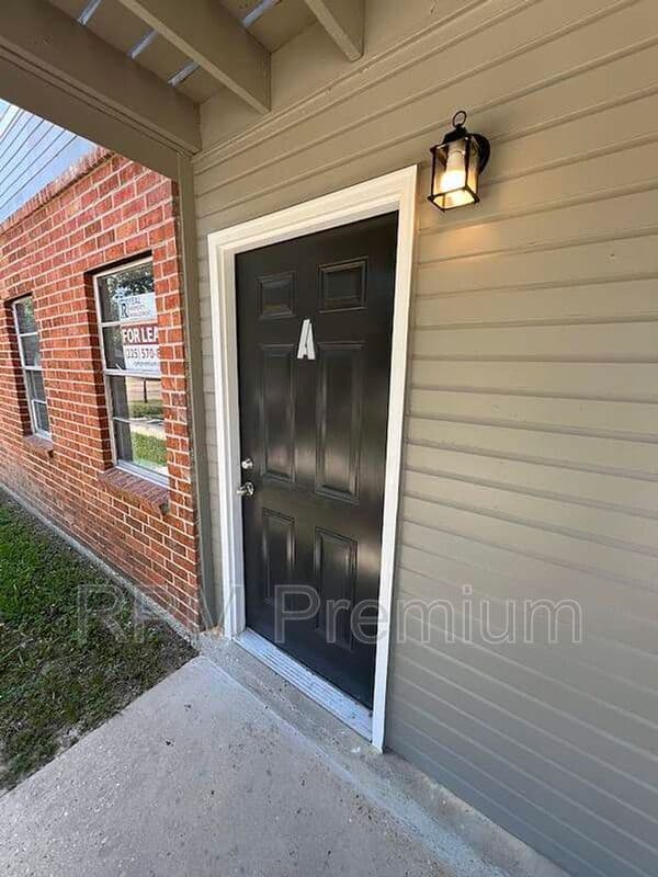 Baker Condo: 5057 Baker Blvd