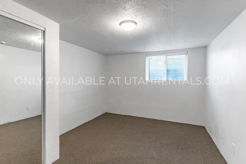 Provo House: 1278 E 520 S
