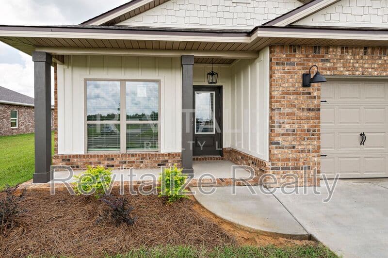 Foley House: 13330 Shea Circle