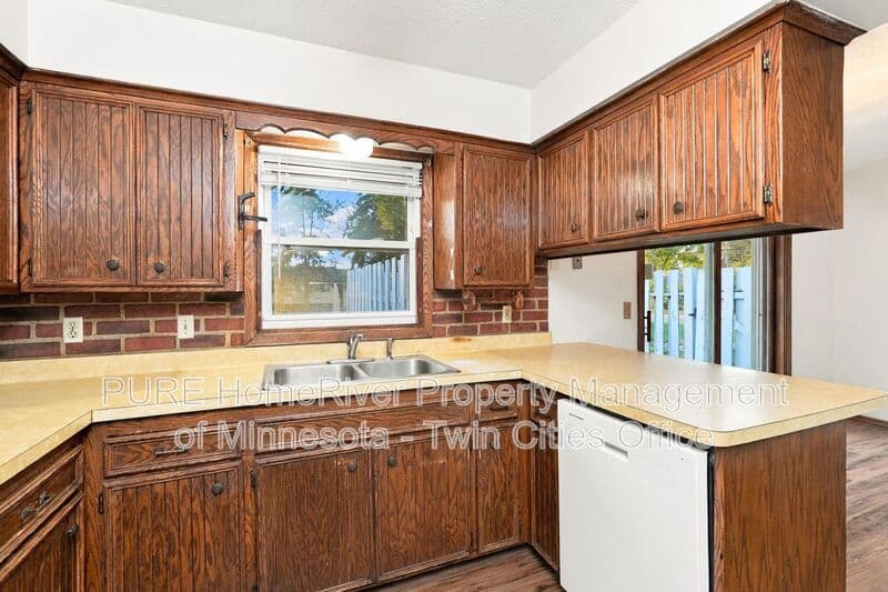 Brooklyn Park House: 7441 Major Ave N
