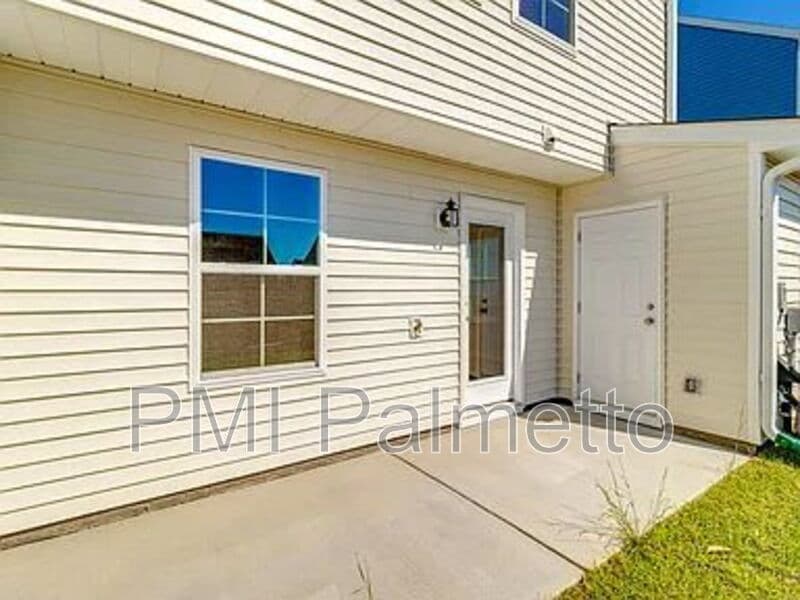 Columbia House: 3022 Harborview Drive