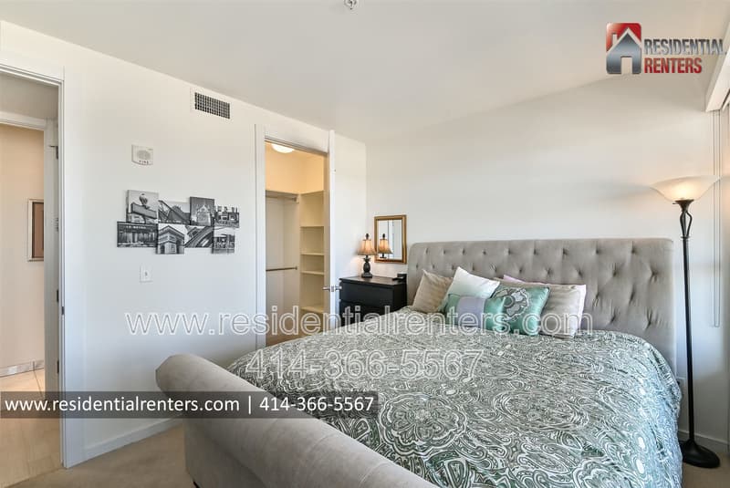 Milwaukee Condo: 1141 N Martin L Jr Dr