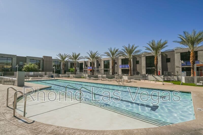 Las Vegas Condo: 353 E Bonneville Ave