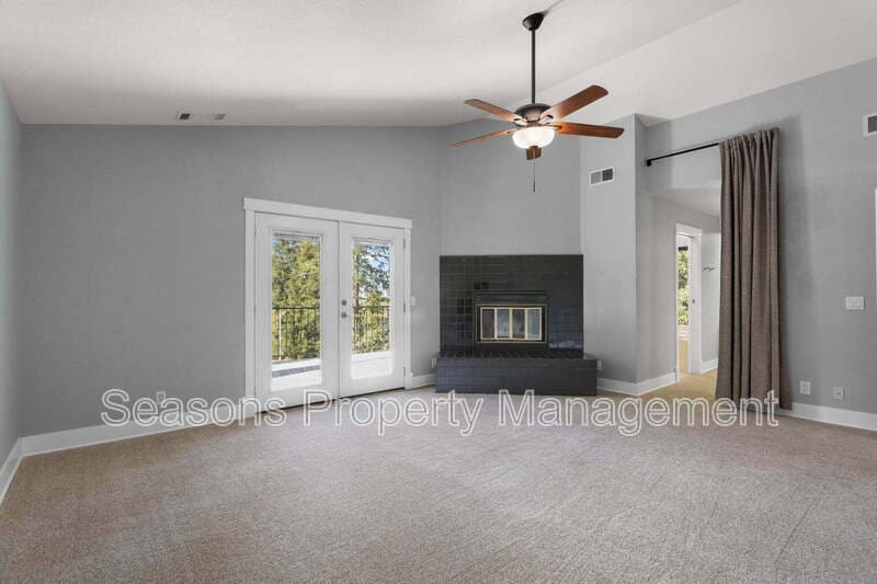 Redding House: 1688 El Capitan Dr