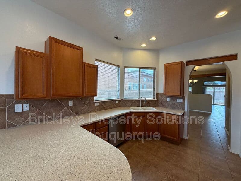 Rio Rancho House: 65 Willow Trace Court SE