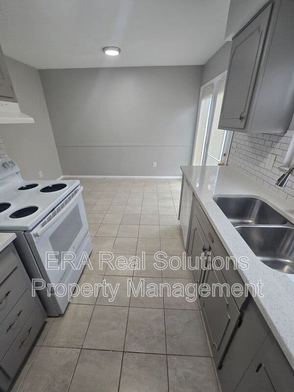 Columbus Condo: 852 S Roys Ave