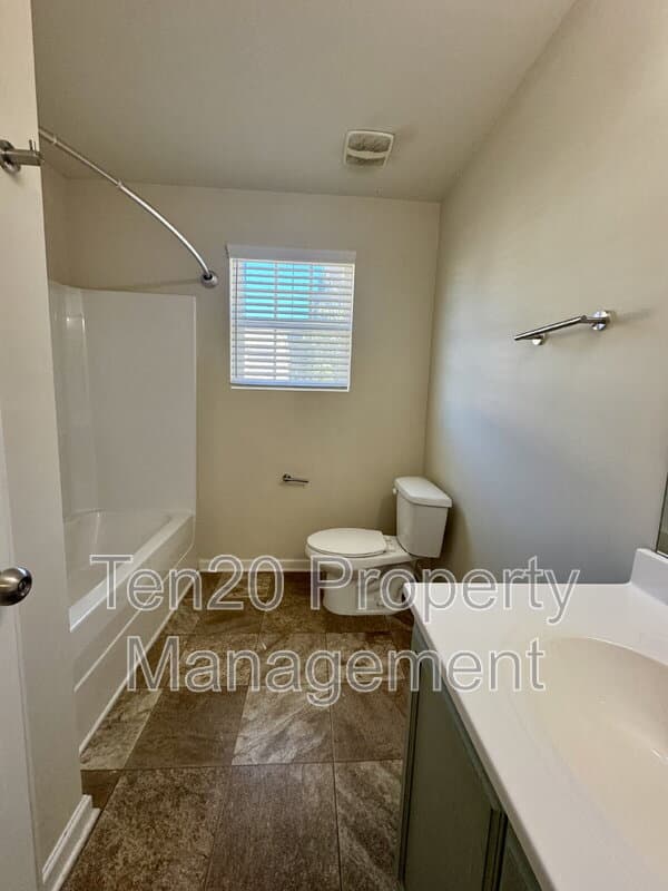 Phenix City House: 318 Irish Lane