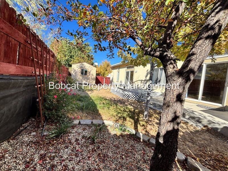 Dayton House: 425 Crosswinds Dr