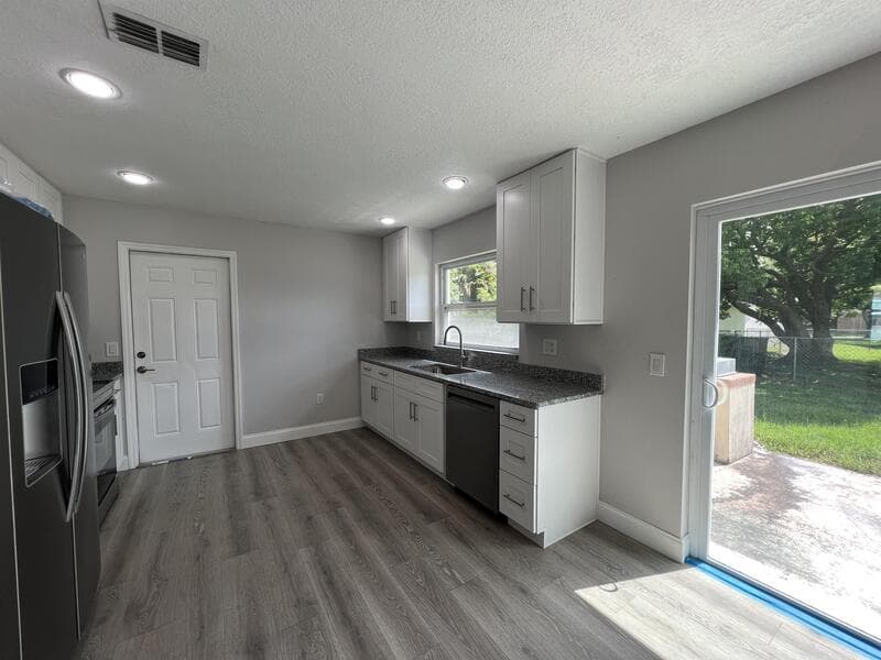 Orlando House: 1313 Summer Breeze Road