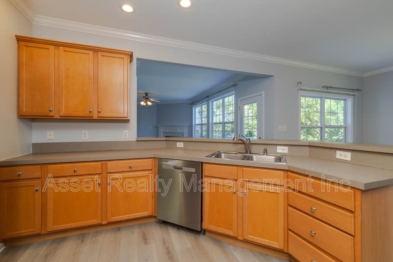 Knoxville House: 1217 Dreamview Lane
