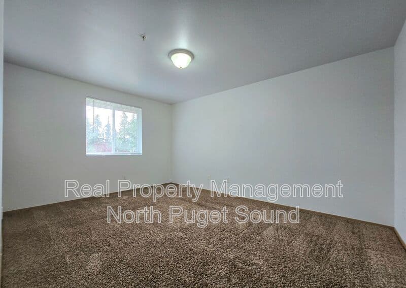 Marysville House: 11811 State Ave