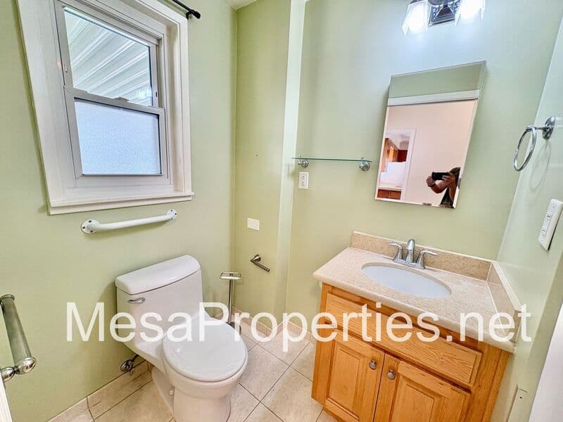 La Verne House: 2704 Park Ave