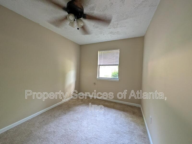 Decatur House: 4341 Old Lake Dr