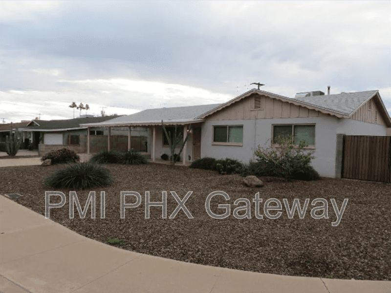 Tempe House: 15 E. McKinley St.