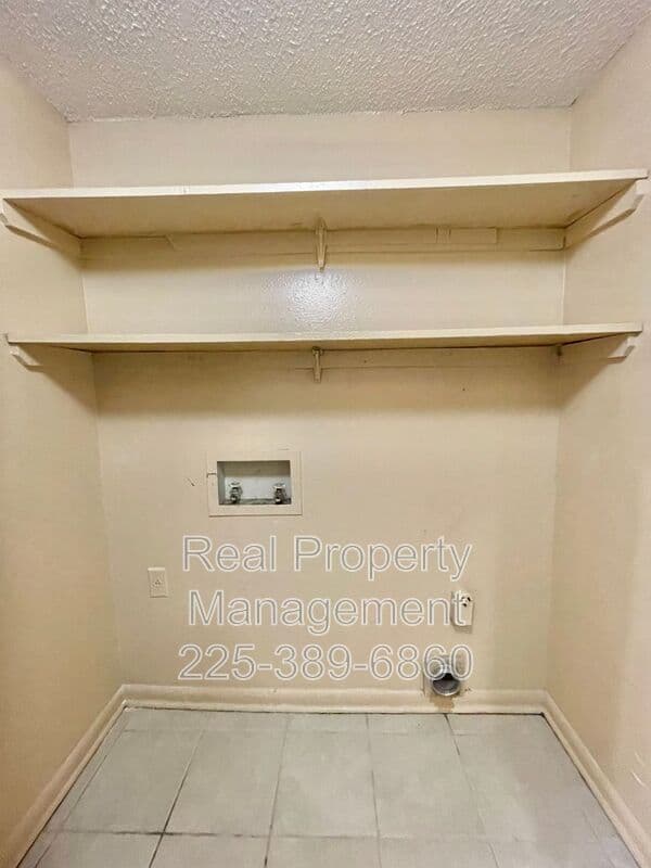 Baton Rouge Townhome: 10952 Cherry Hill Ave.